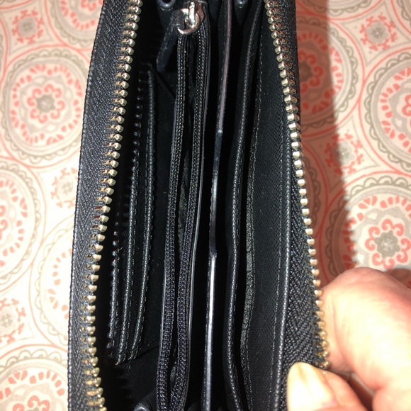 Michael Kors wallet/wristlet. - Picture 6 of 13